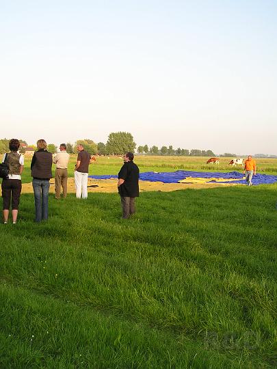Ballonvlucht 24 mei 2007 (12).JPG